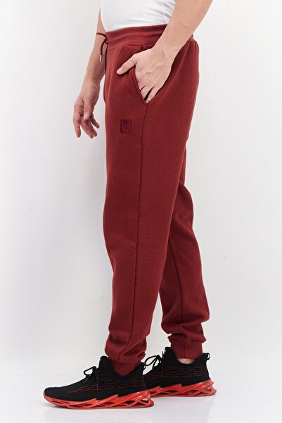 Duck and Cover Men Regular Fit Brand Logo Drawstring Sweatpants, Maroon