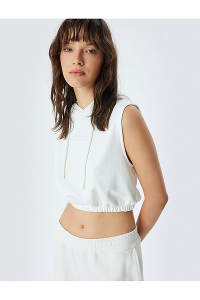 Koton Ärmelloses Crop-Sweatshirt aus Baumwolle mit Kapuze und drei Fäden