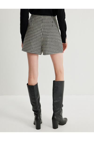 Koton Kruvaze Kazayağı Desenli Mini Tüvit Şort Etek