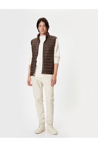 Koton Slim Fit Pufferweste – Stehkragen und Taschendetail