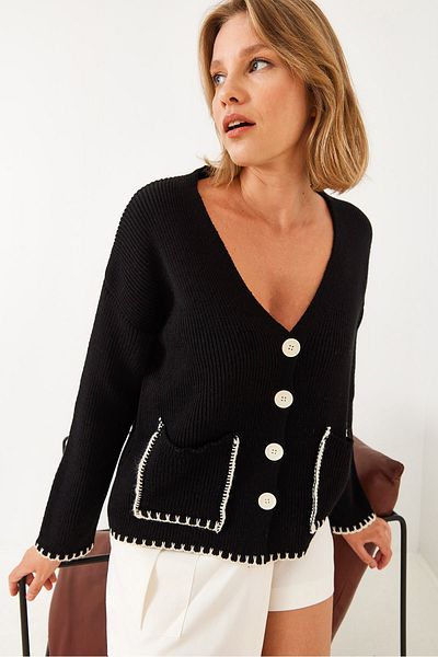 Bianco Lucci Women's Shepherd's Stitching Detailed Large Pocket Four Button Long Sleeve Knitwear Cardigan 20246227