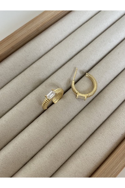 Sade Accessory Ortası Dikdörtgen Taşlı Halka Küpe