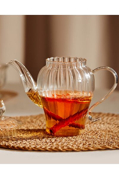 Madame Coco Versay 600ml Borosilicate Glass Teapot - with Steel Filter