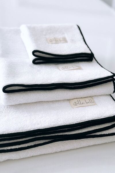 Stella Belli 100% бавовняний набір з 3 рушників для ванної кімнати, готелю, пляжу | Білий колір | Soura | Край чорний, спеціальна обробка
