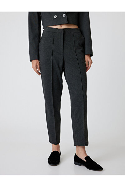 Koton Nervürlü Cepli Standart Bel Havuç Kesim Pantolon
