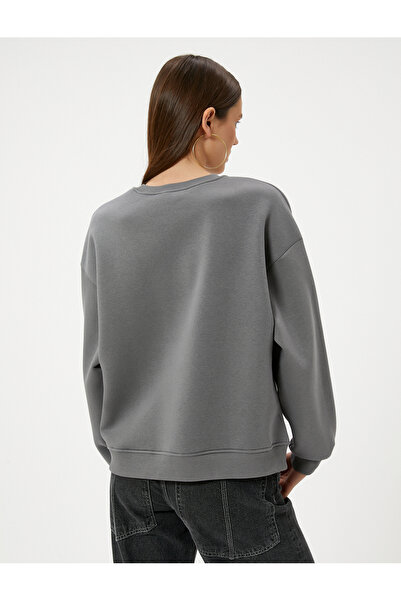 Koton Şardonlu Baskılı Sweatshirt Rahat Kalıp Bisiklet Yaka Uzun Kollu