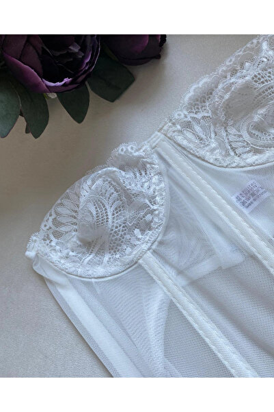 Butik Beyaz Büstiyer