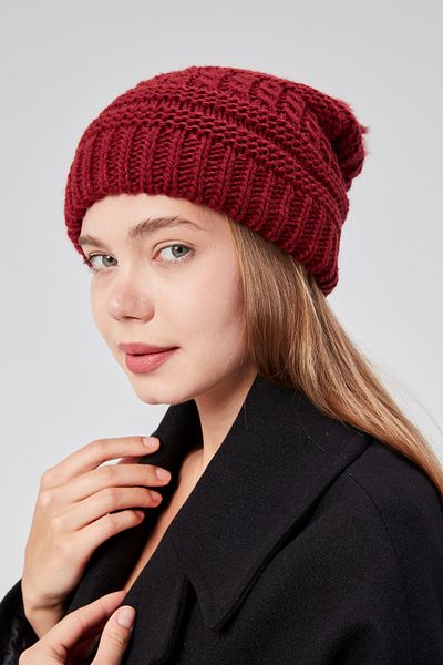 derikem Women's Winter Stylish Pompom Lined Knitted Beanie