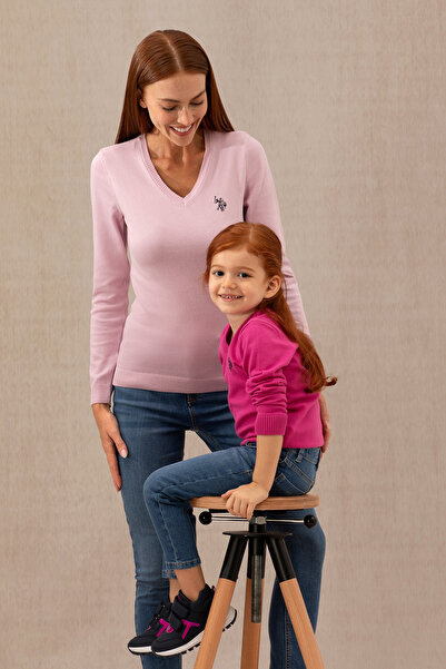 U.S. Polo Assn. سترة نسائية أساسية من مانوليا برقبة على شكل حرف V 50276570-VR211