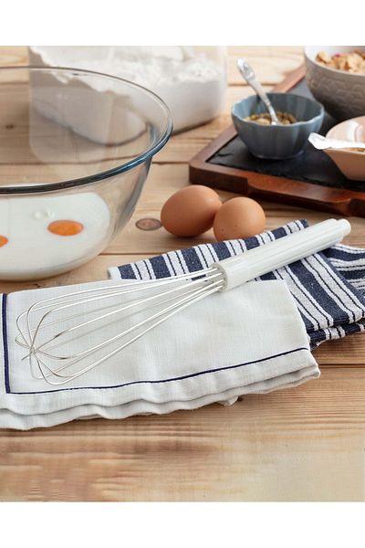 Madame Coco Bluff Whisk - Comfortable Cut
