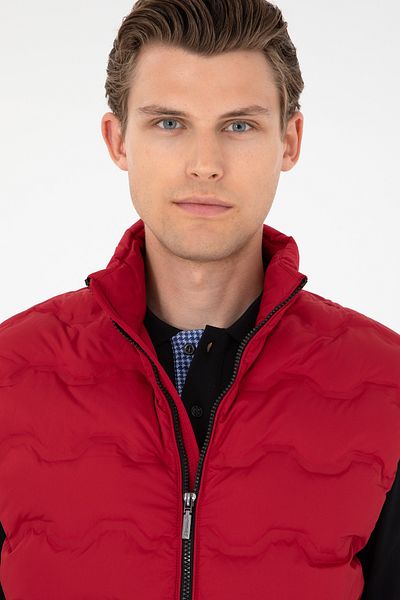 U.S. Polo Assn. Men's Red Vest 50290797 -Vr030