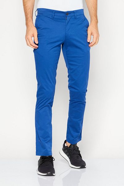 Lacoste Men Slim Fit Solid Stretchable Chino 32 Length, Blue