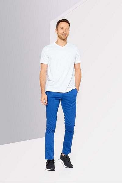 Lacoste Men Slim Fit Solid Stretchable Chino 32 Length, Blue