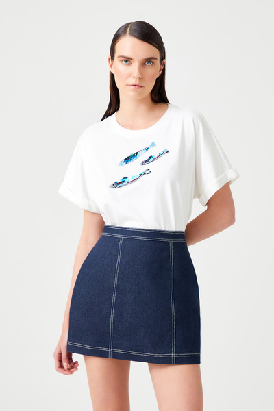 Jus De Pommes BEYAZ PULLU BALIK İŞLEMELİ KADIN TİŞÖRT