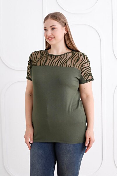 EGZEBRU Kısa Kol Önü Zebra Desen Büyük Beden Haki Bluz