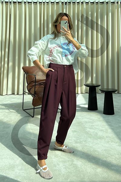 Qaju Women's Burgundy Stylish Office Pleated Carrot-Cut Trousers