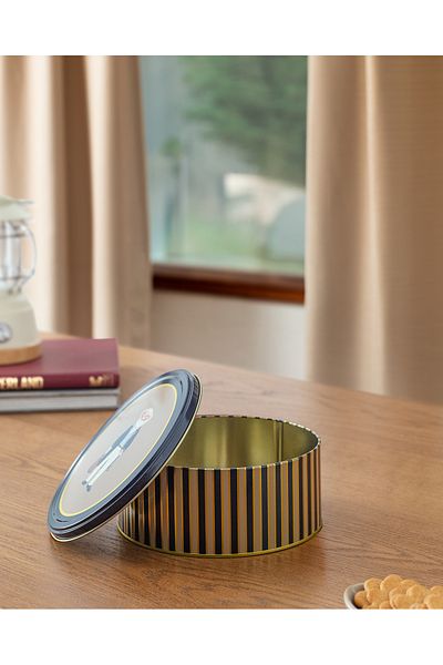 Madame Coco Billie Round Metal Box Medium