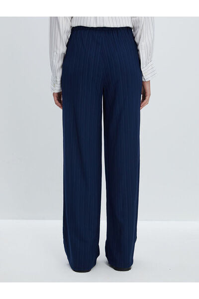 LC Waikiki Γυναικείο παντελόνι με ελαστική μέση LCW