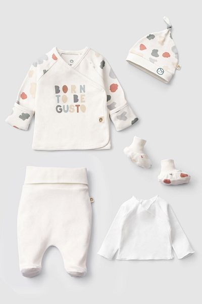 Little Gusto 5-Piece Organic Cotton Hospital Discharge Set Animal Pattern