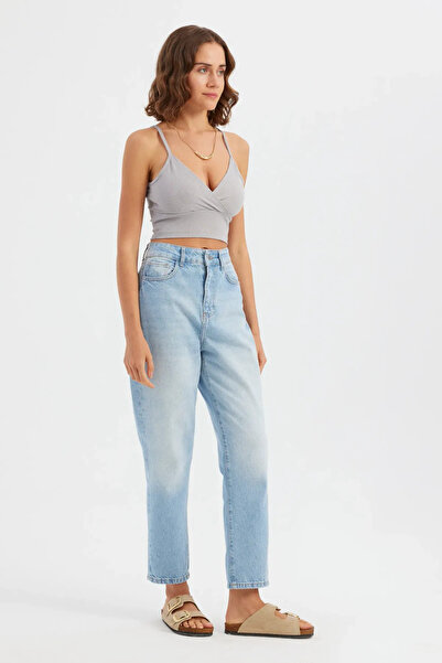 Hiccup Sleeveless V-Neck Basic Top