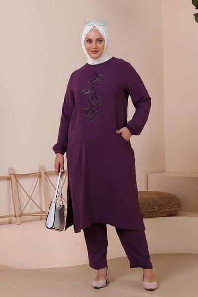 Ferace Women's Large Size Top-Bottom Set with Pockets and Stone Embroidery