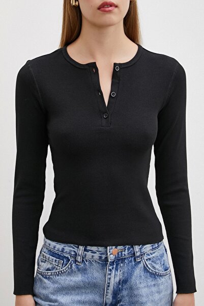 Never more Μαύρη μπλούζα καμιζόλα - Κουμπί μπροστά