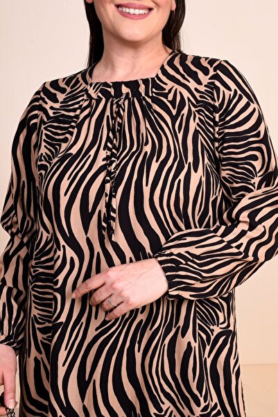 Ferace Γυναικείο φόρεμα με μοτίβο βισκόζης σε μεγάλο μέγεθος Mother Brown