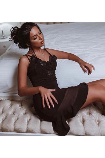 pink and pink فستان قصير بحزام مزين بتفاصيل شفافة