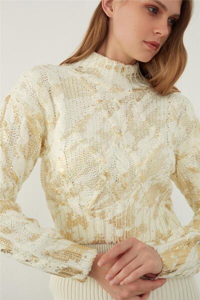SHERIN Ekru Dik Yaka Varak Baskılı Triko Kazak