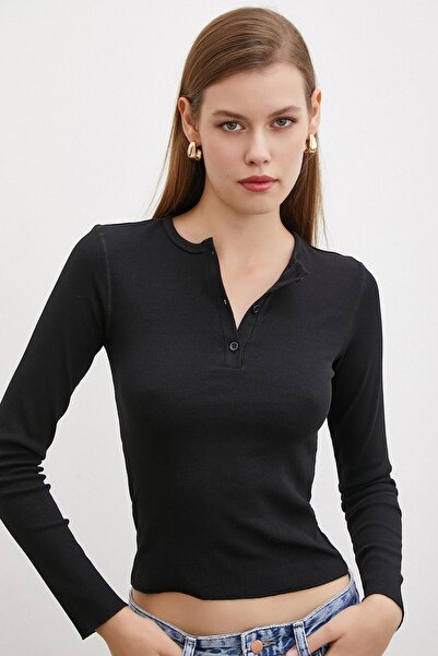 Never more Μαύρη μπλούζα καμιζόλα - Κουμπί μπροστά