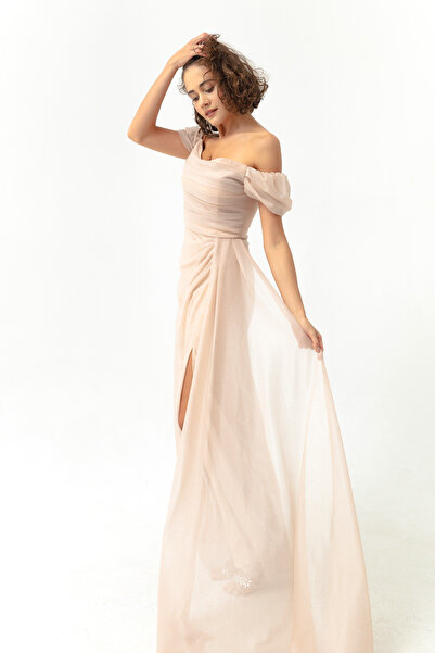 Lafaba Γυναικείο βραδινό φόρεμα με μακρύ γκλίτερ μπεζ λαιμόκοψη με σχισμή