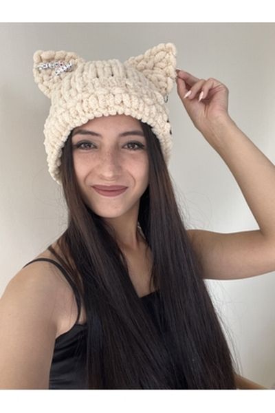 NOVAFACE Hello Kitty Classic - Std Cat Print Puffy Beanie with Ears Hand Knitted Winter Cap