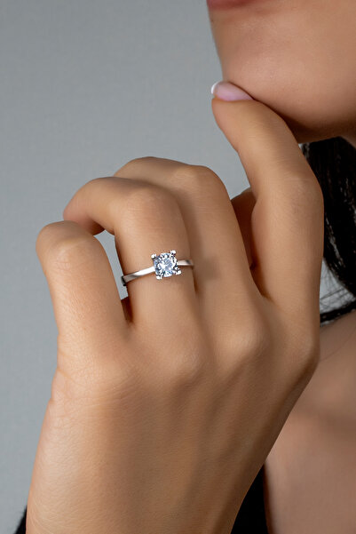 Else Silver Pırlanta Modeli Tek Taşlı Gümüş Yüzük