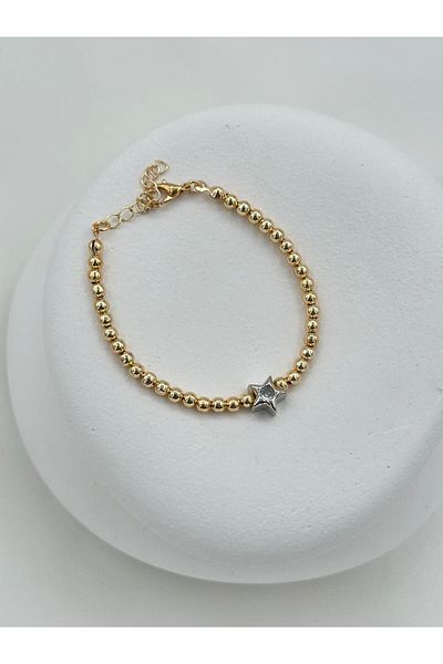 Jerie Gold Heel Bracelet with Star Detail
