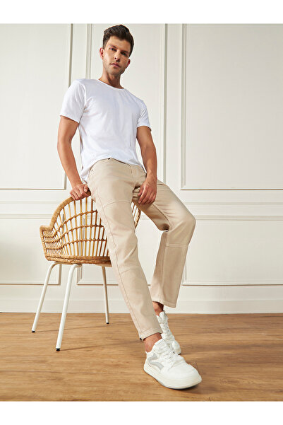 Dennis Lingo By Styli Mid Rise Relaxed Fit Light Fade Jeans