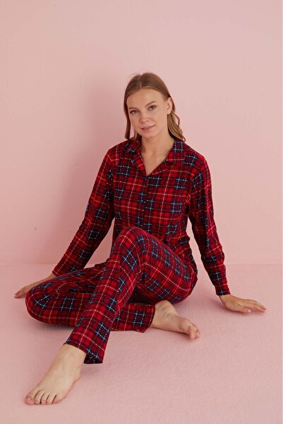 Temporium Women's Plaid Long Sleeve Buttoned Suede Pajama Set