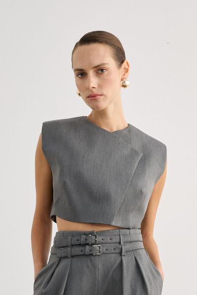 rue Asimetrik Yaka Kolsuz Gri Crop Bluz