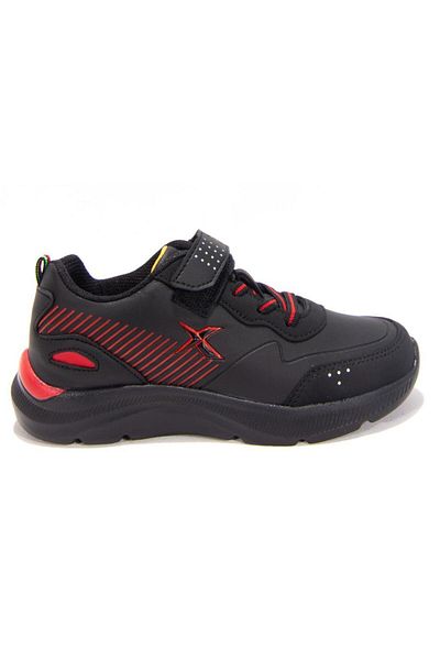 Kinetix Sneakers