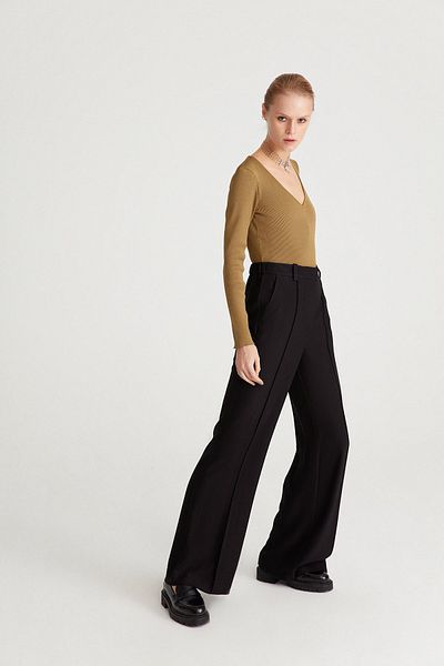 rue Khaki Color V-Neck Long Sleeve Knitwear Body Design