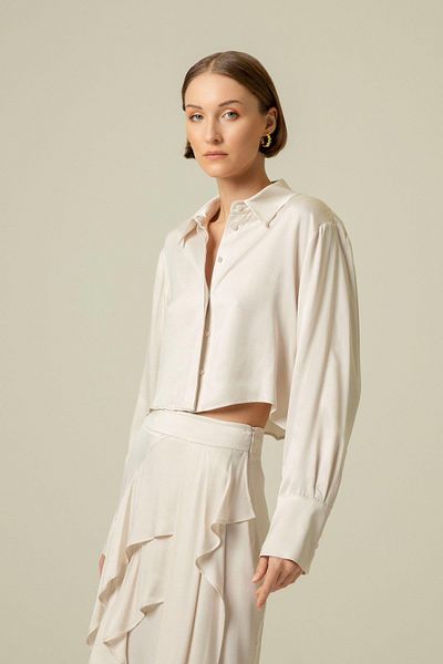 rue Ecru Crop Shirt - Buttoned Front and Comfortable Form