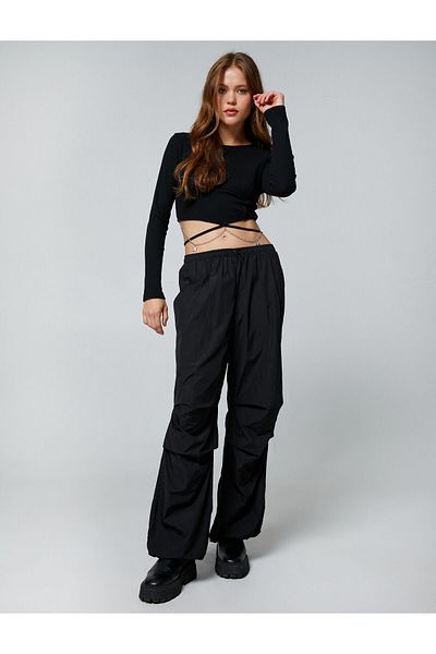 Koton Crop T-Shirt Long Sleeve Chain Butterfly Detailed Crew Neck