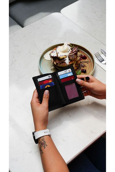 Crew Leather Miami Women's Wallet - Lock Detailed