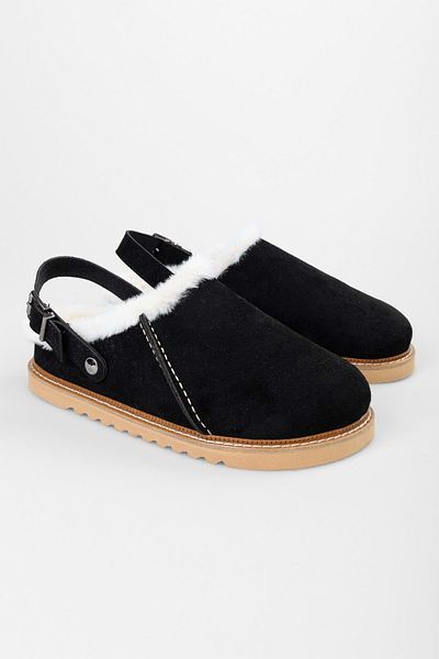 Shoeberry Flache Damen-Hausschuhe Saboi aus schwarzem Wildleder mit Fell innen