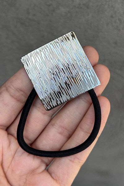 TAKIŞTIR Cataramă din cauciuc detaliată din metal de culoare argintie