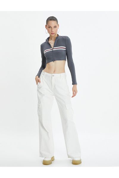 Koton Tricou cu fermoar cu mânecă lungă, guler în dungi, crop subțire