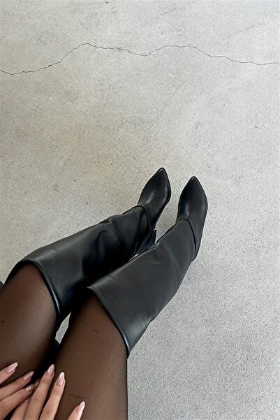 BeBeQ Store Moly Чорні матові жіночі чоботи на підборах