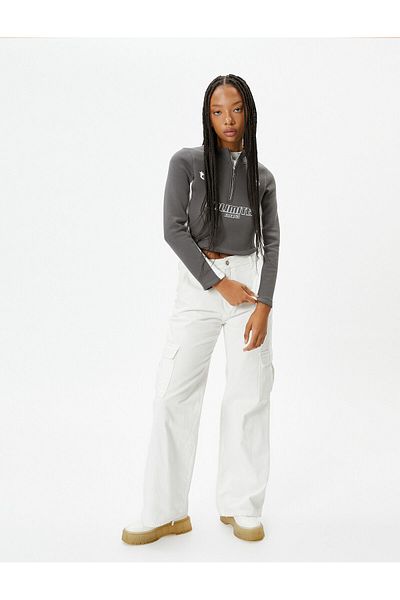 Koton Hanorac crop cu jumătate de fermoar ridicat, guler în picioare, bloc de culoare, imprimat, slim fit