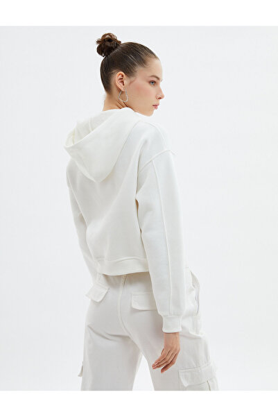 Koton Crop-Sweatshirt mit Kapuze aus erhabener bedruckter Baumwolle