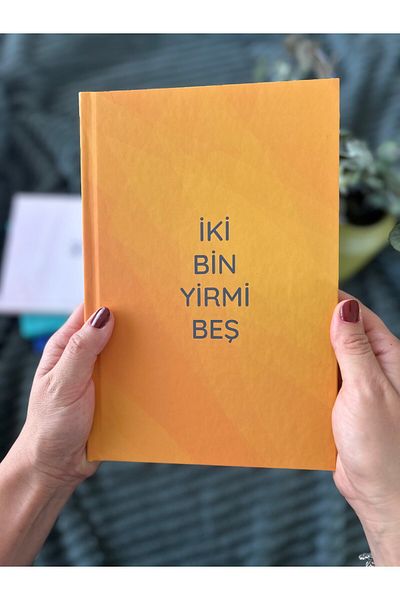 Kedirengi 2025 Weekly History Agenda - with Hard Cover
