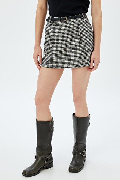 Koton X Sima Tarkan Kazayagı Візерунчаста міні-спідниця з відсортованим поясом та плісированими деталями 5WAK70025UW
